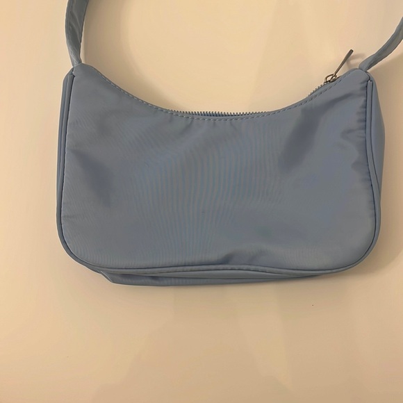 COTTON ON CUTE MINI SHOULDER BAG IN BABY BLUE🦋🐬🌊🦕 - Picture 3 of 4